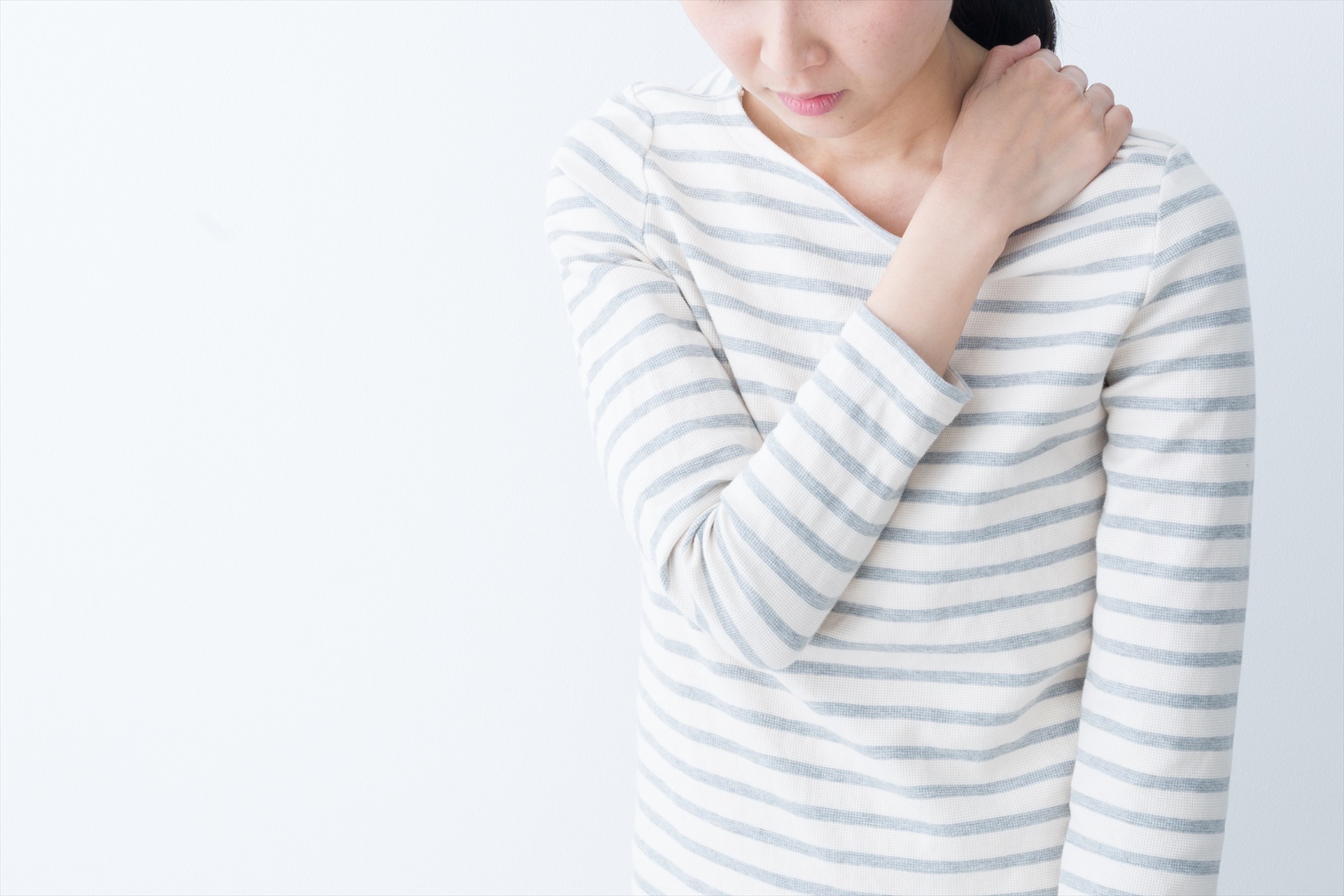 肩こりの悩み | 京都府京都市の整体ならREBUILD BODY STRETCH by Ne+S Beauty&Body